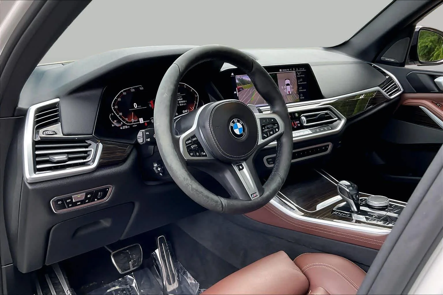 Used 2019 Mineral White Metallic BMW xDrive40i image 17