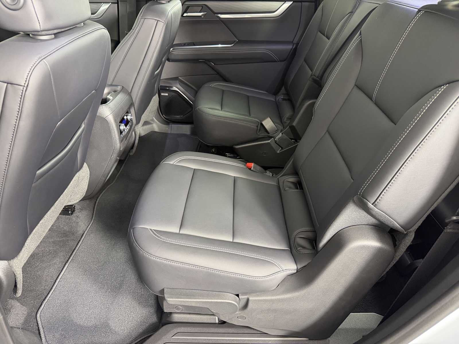 2026 GMC Acadia Elevation - Photo 20