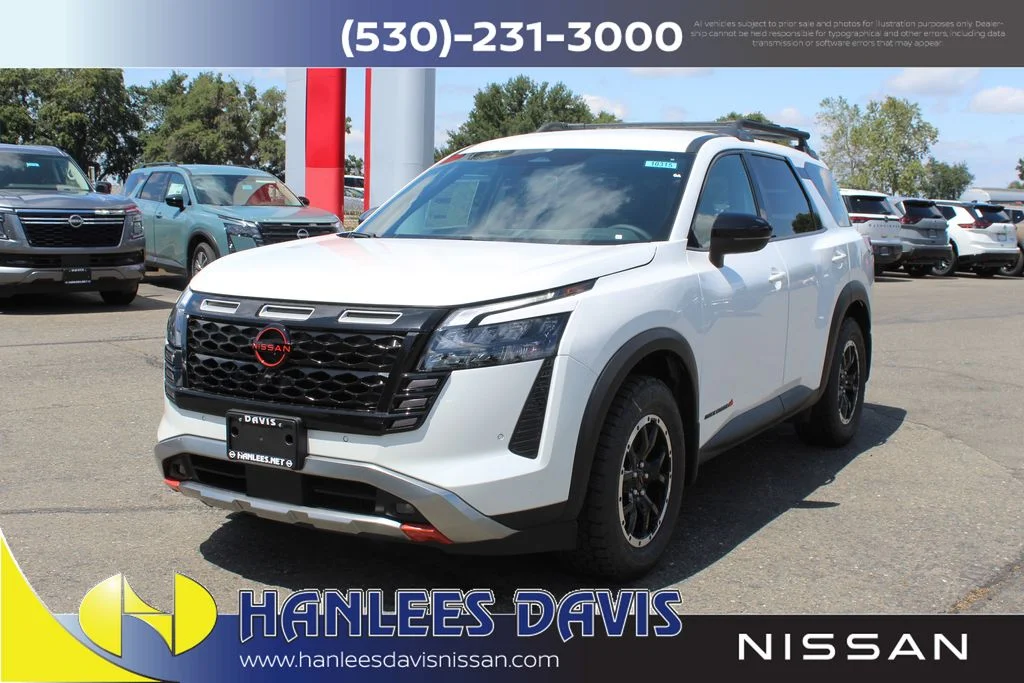 New 2026 Everest White Pearl TriCoat Nissan Rock Creek® image 3