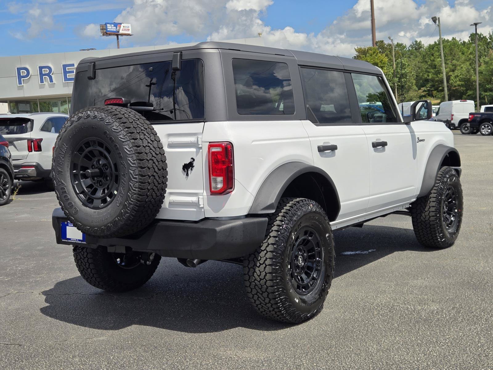 New 2026 Oxford White FORD Big Bend® image 8