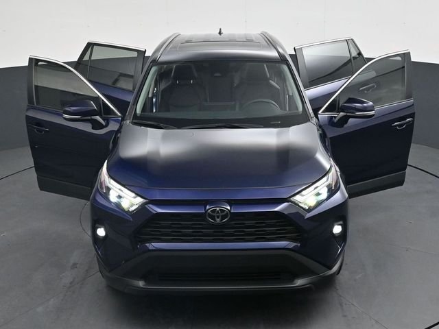 Used 2024  Toyota XLE Premium image 41
