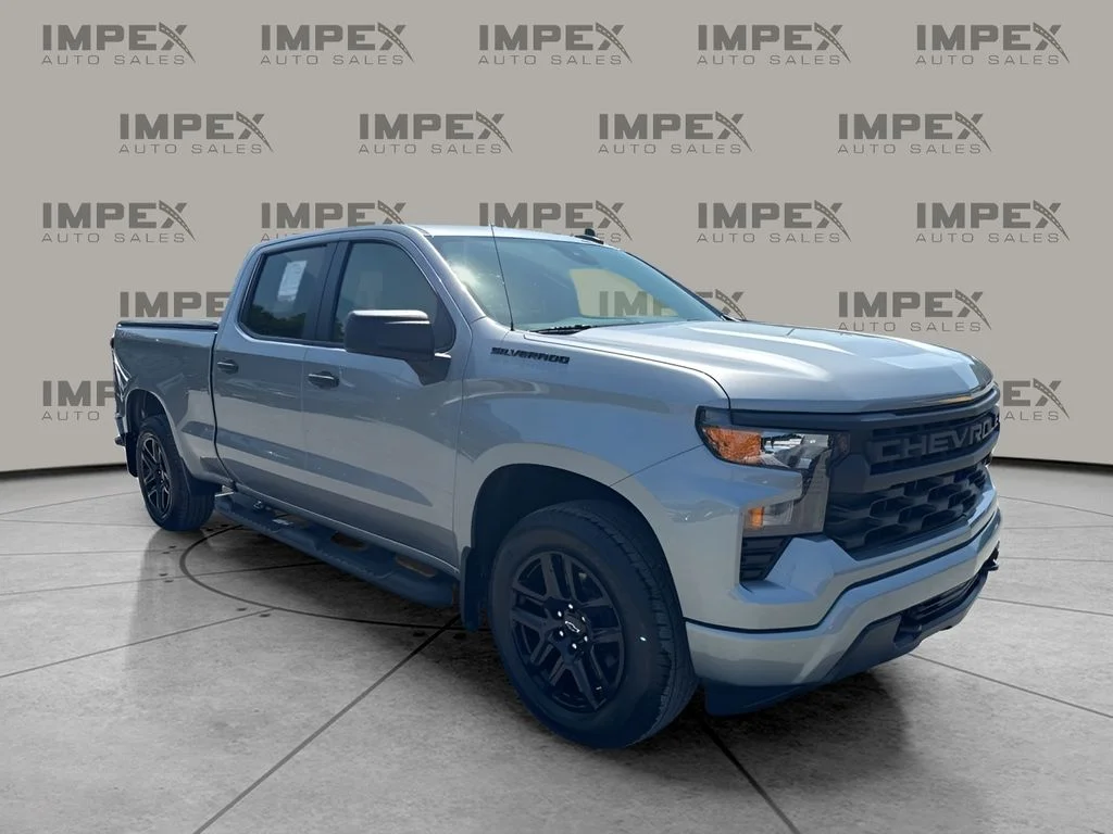Used 2024 Gray Chevrolet Custom image 7
