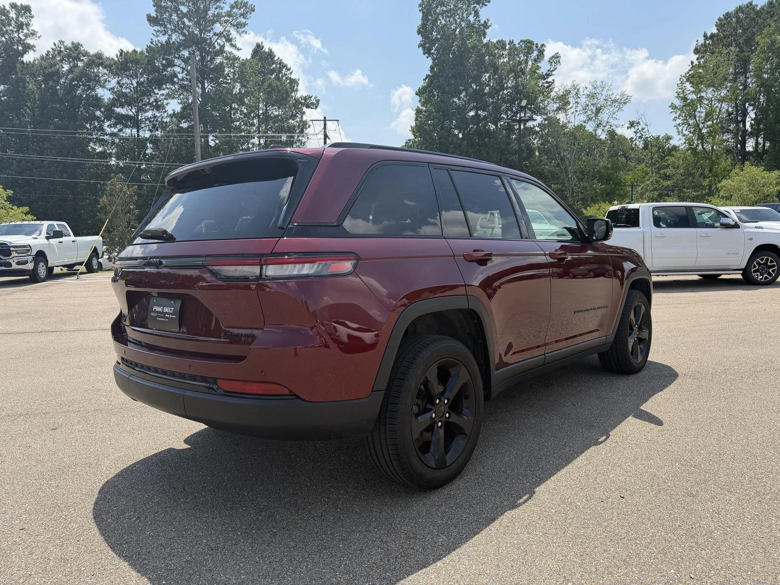 Used 2025 Velvet Red Pearlcoat Jeep Limited image 6