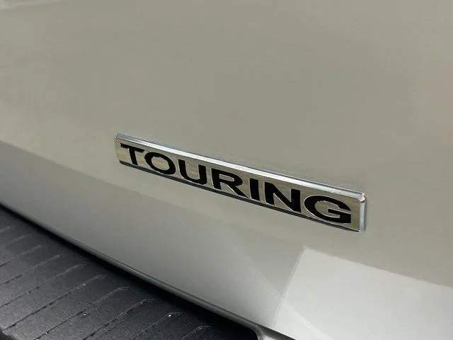 New 2026 Platinum White Pearl Honda Touring image 7