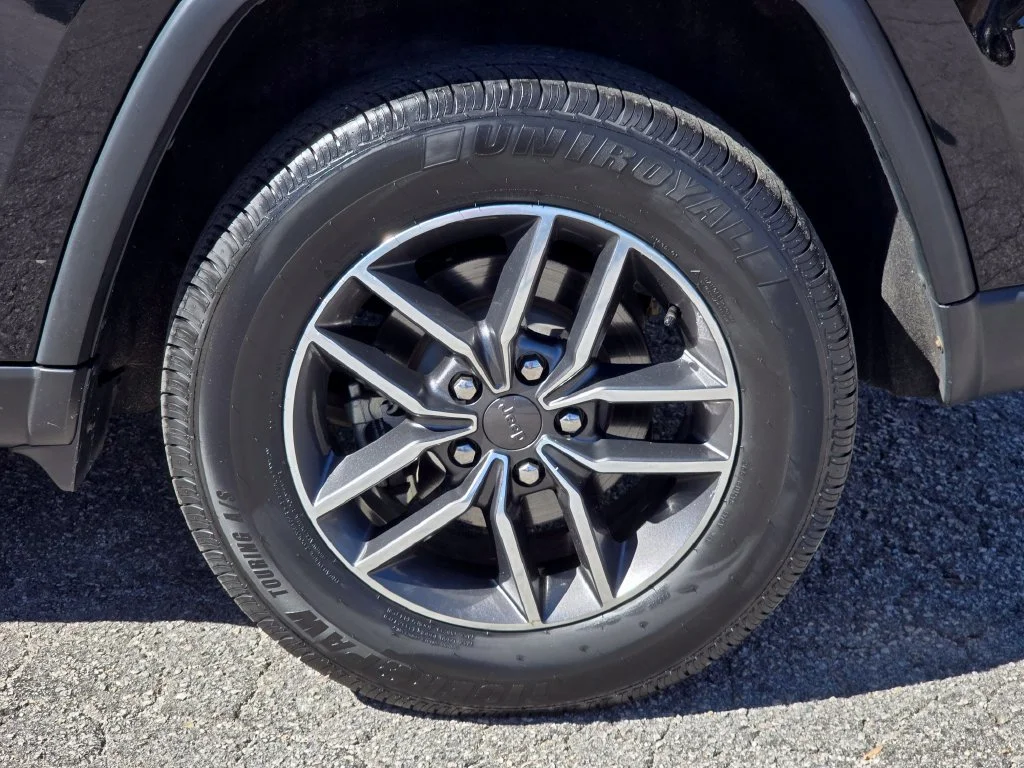 Used 2020 Black Jeep Limited image 23