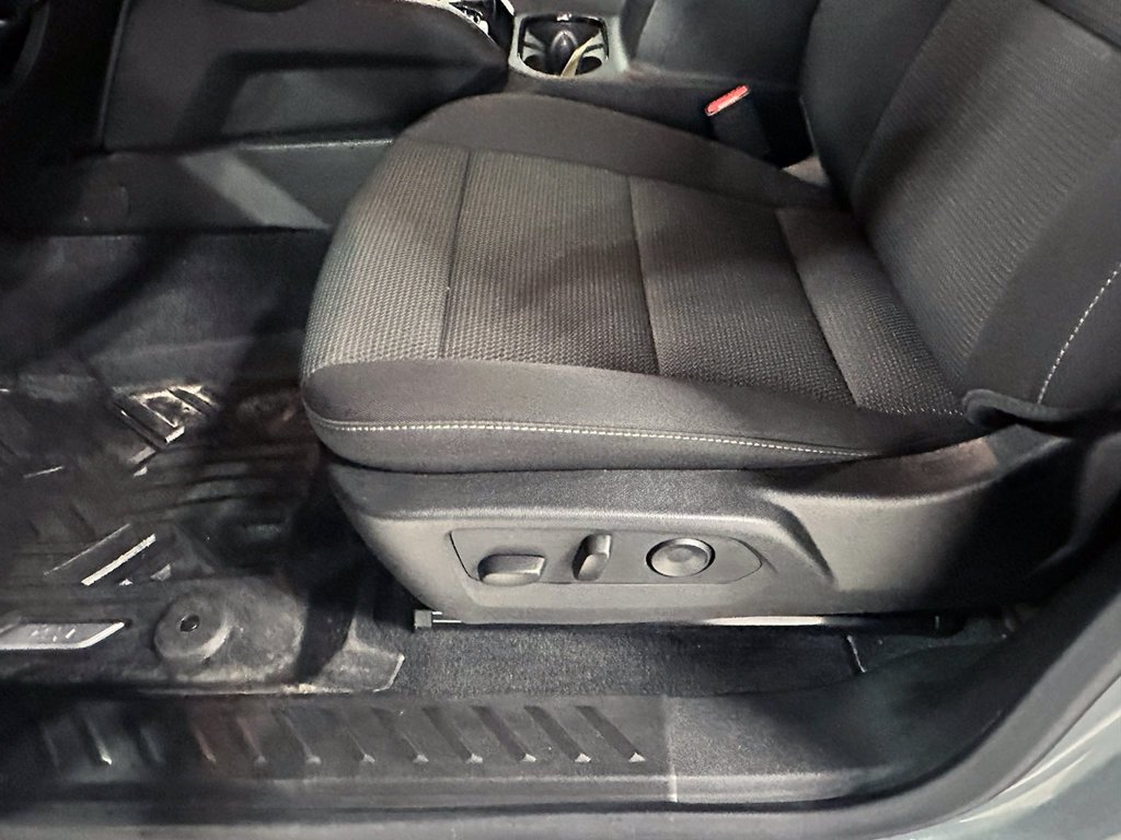 Used 2025 Gray Chevrolet LT image 22