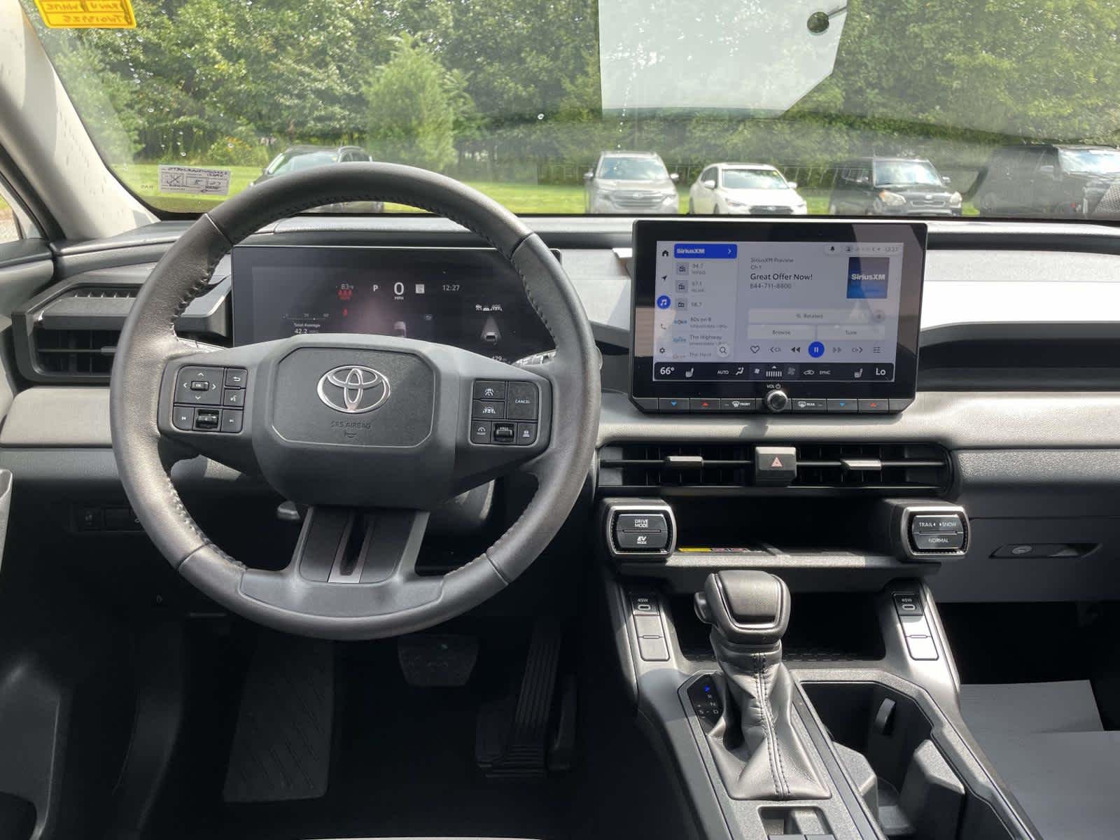 Used 2026 Wind Chill Pearl Toyota XLE Premium image 2