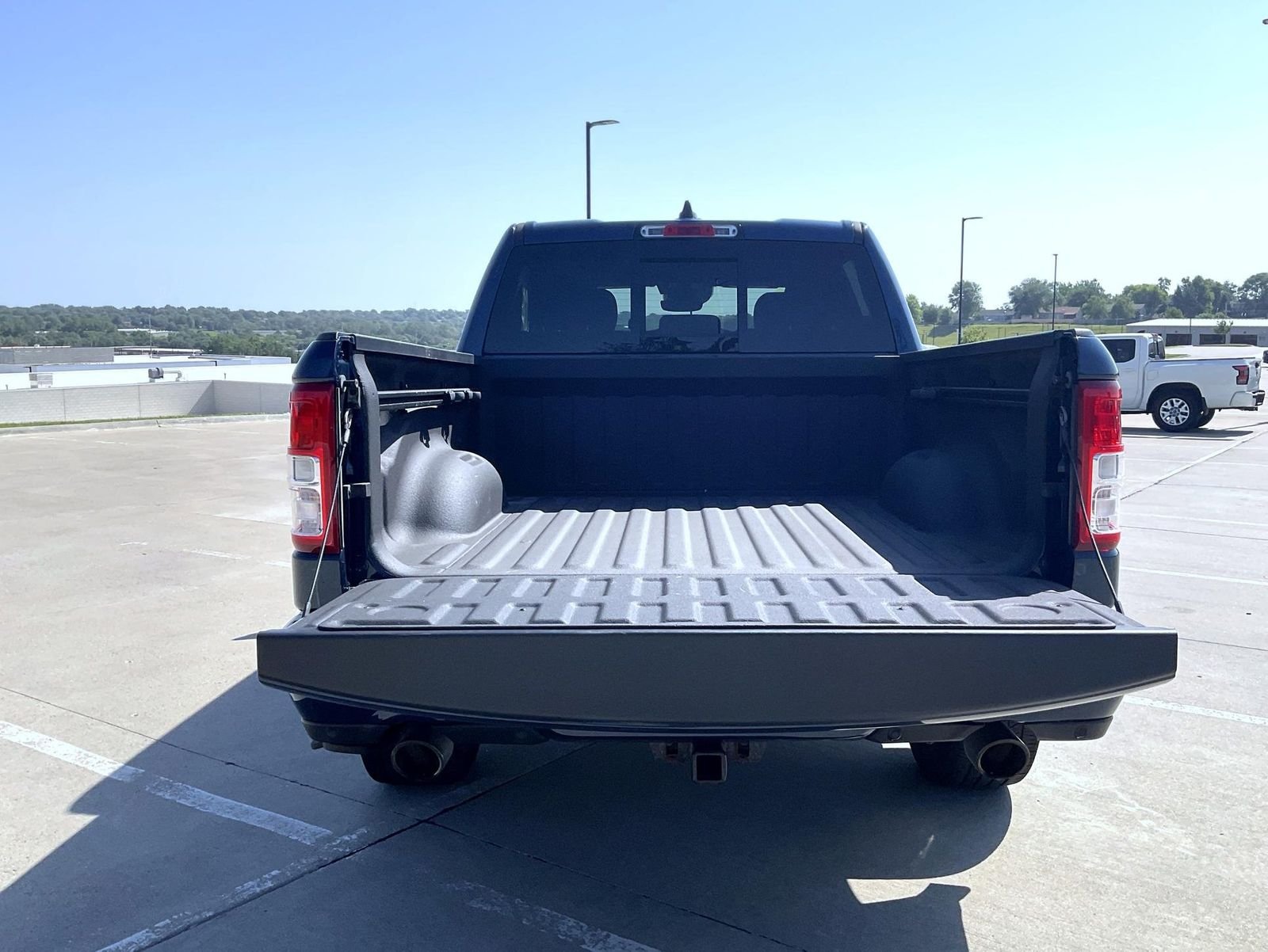 Used 2021 Blue Ram Big Horn/Lone Star image 9