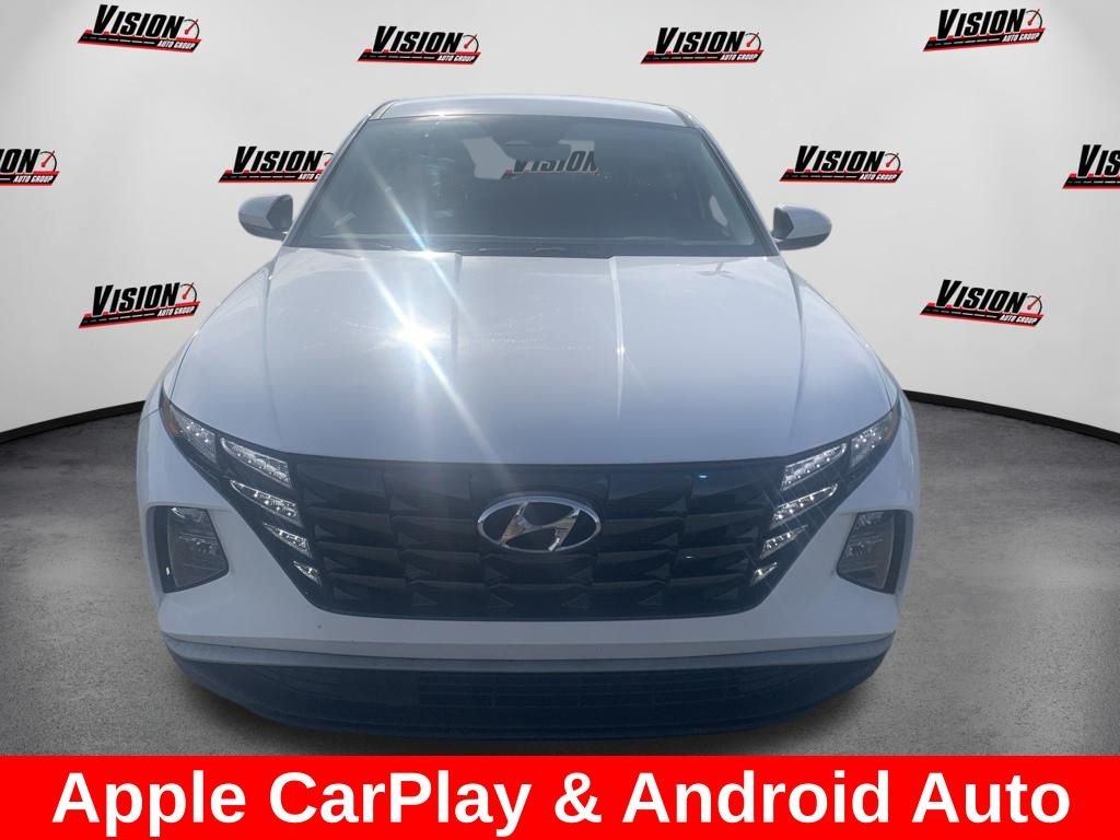 Used 2023 White Hyundai SE image 9