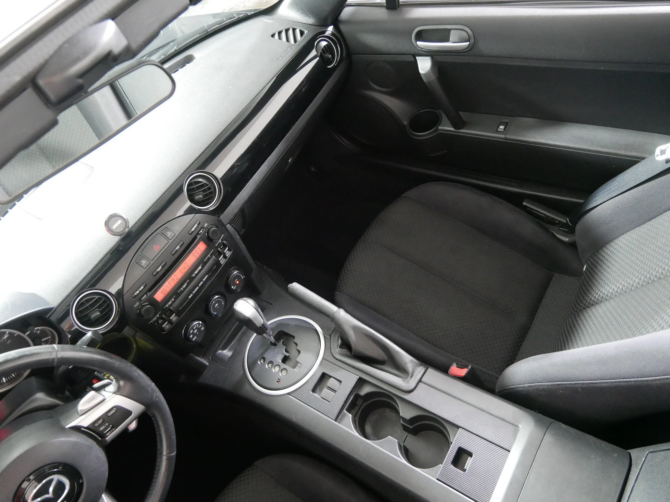 Used 2008 Brilliant Black Mazda Touring image 11