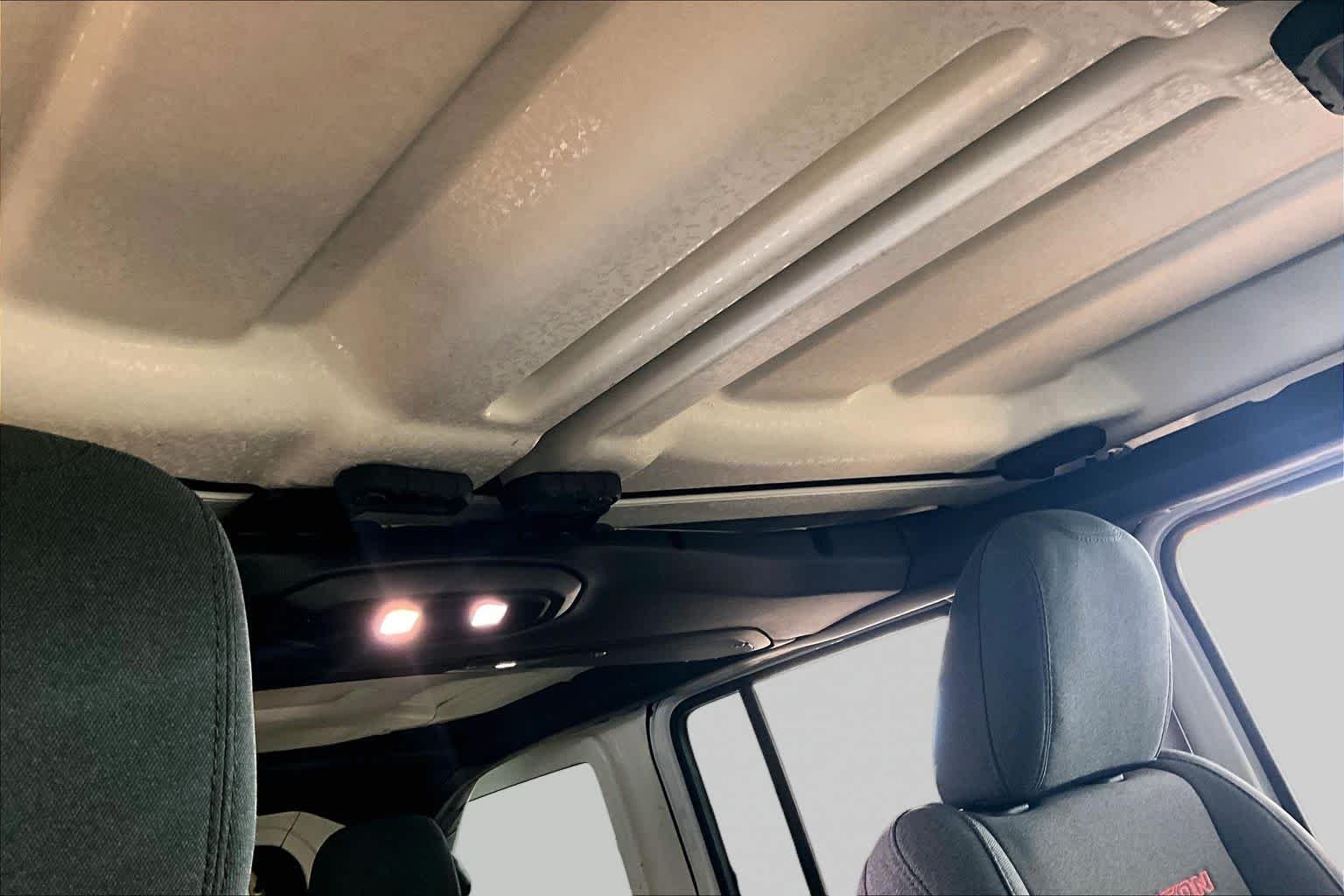 Used 2025 Bright White Clearcoat Jeep Rubicon image 13