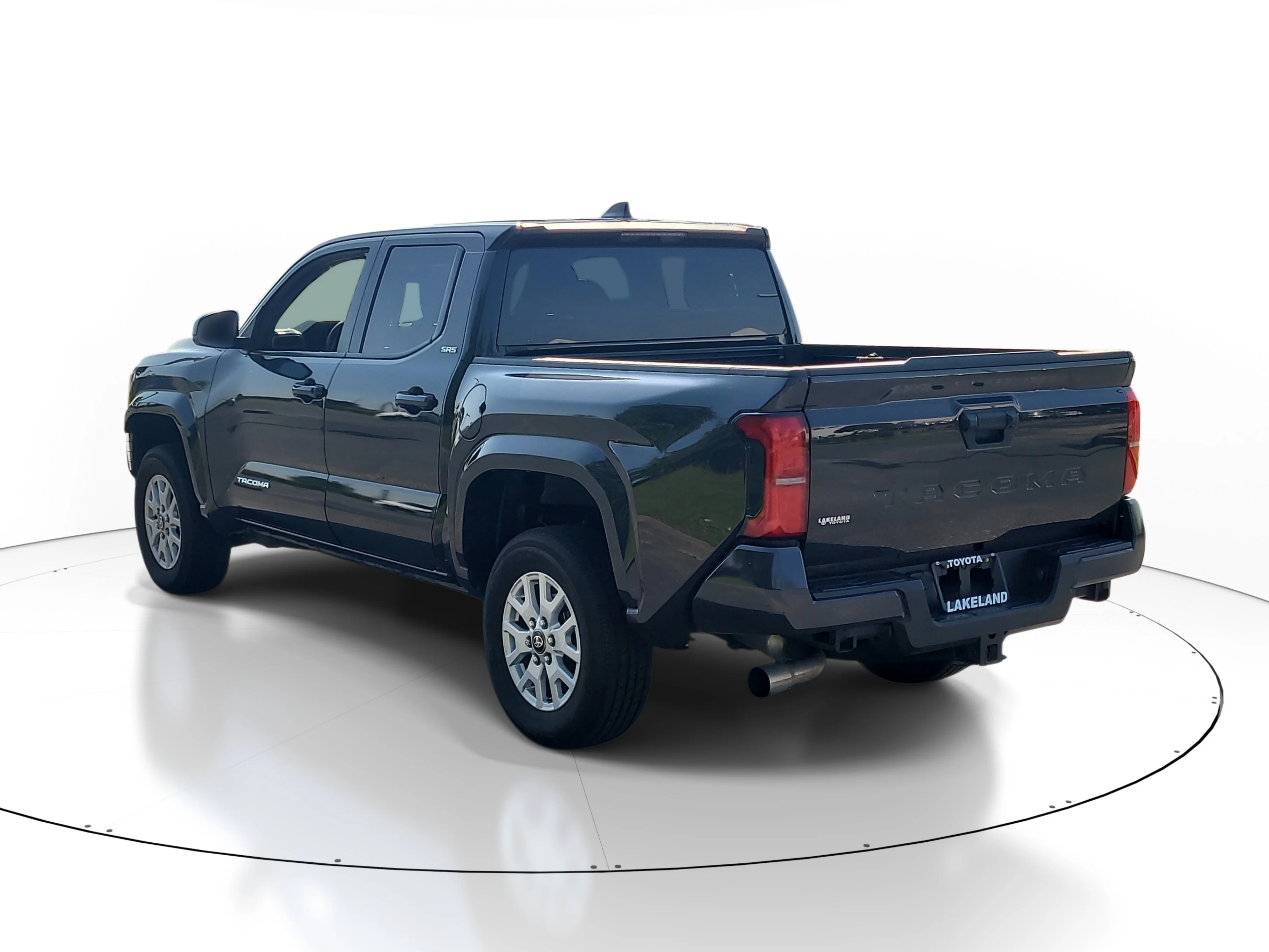 Used 2025 Underground Toyota SR5 image 4