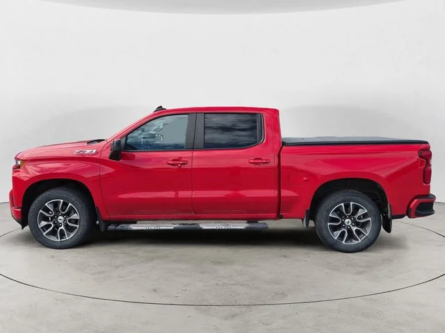 Used 2019 Red Chevrolet RST image 8