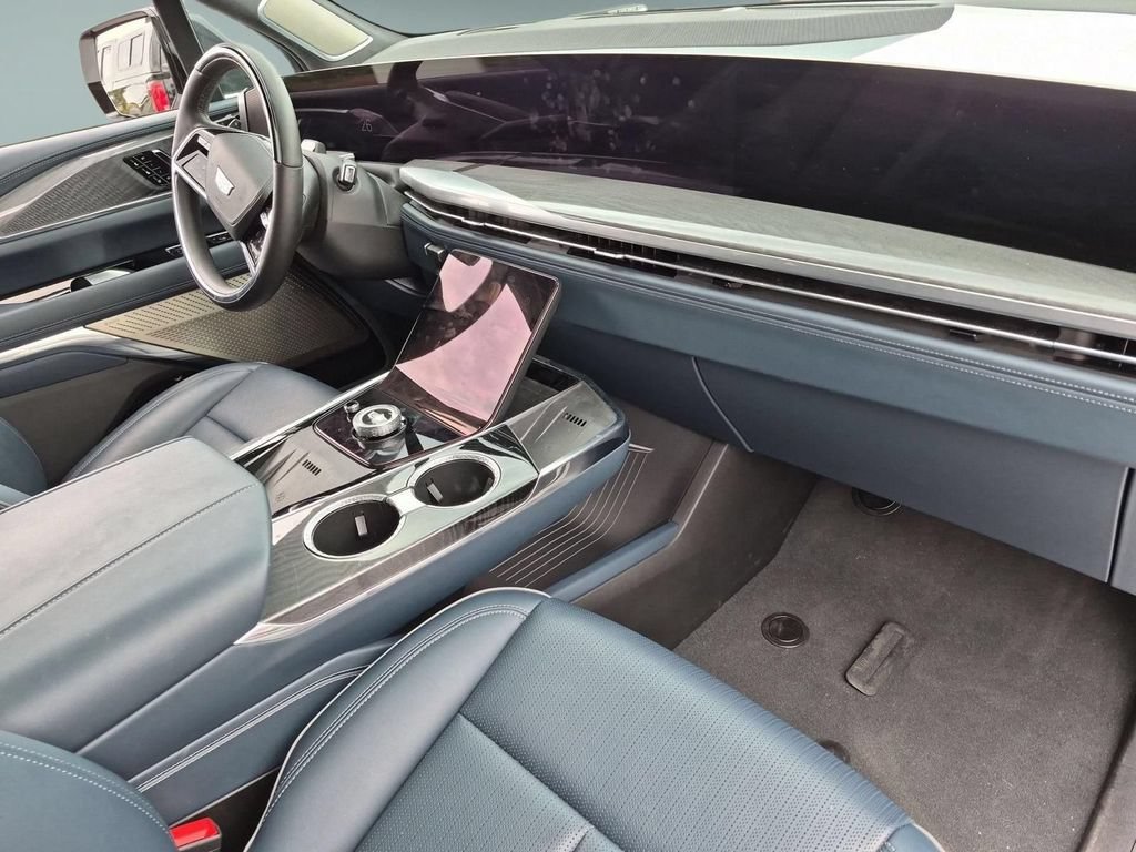 New 2025 Summit White Cadillac Sport 2 image 29