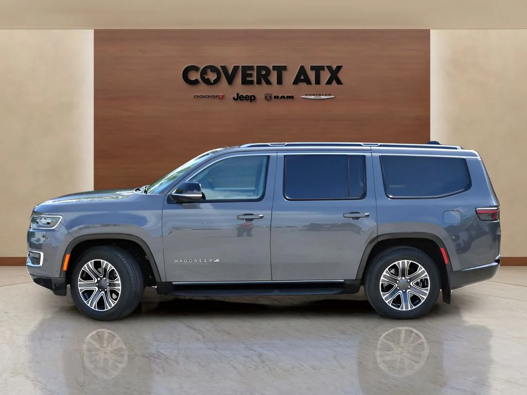 Used 2024 Gray Jeep Base image 2