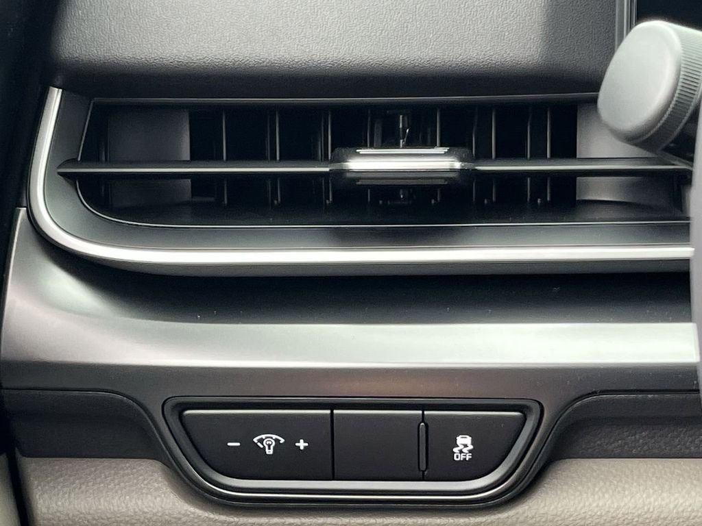 2026 Kia Carnival LXS - Photo 18