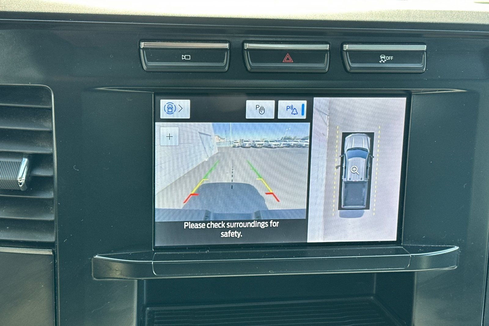 Used 2023 Black Ford XLT image 19