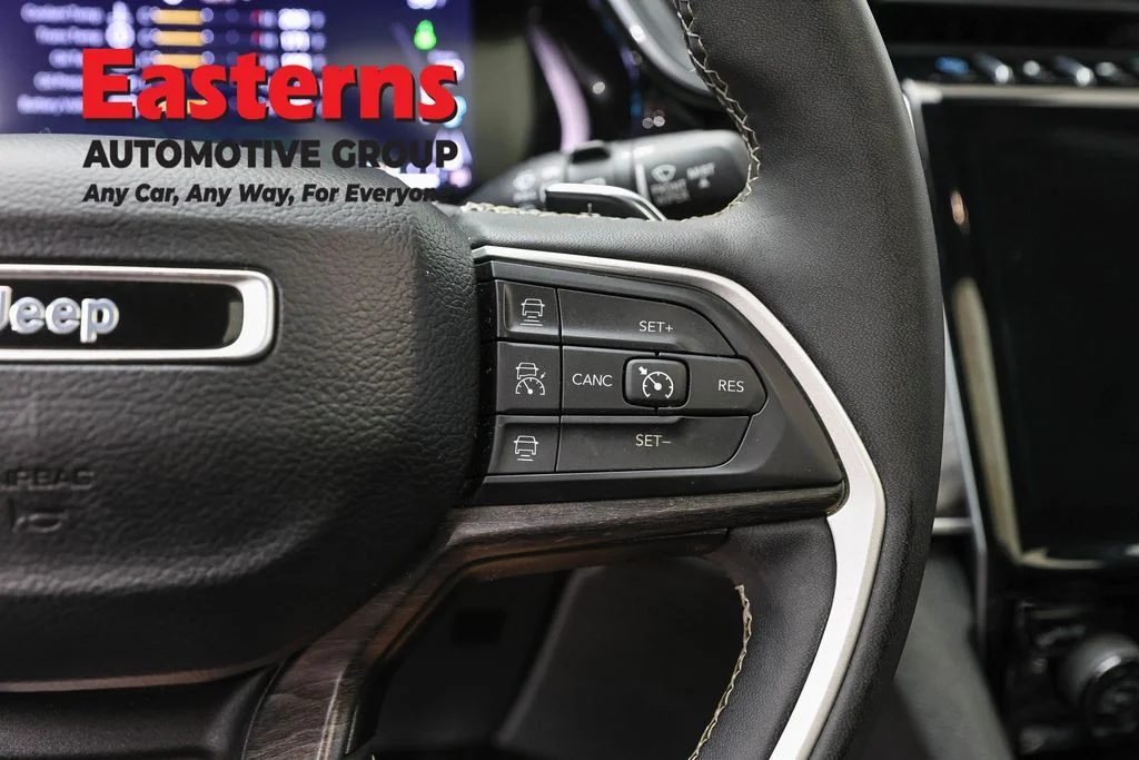 Used 2022 White Jeep 4xe image 15
