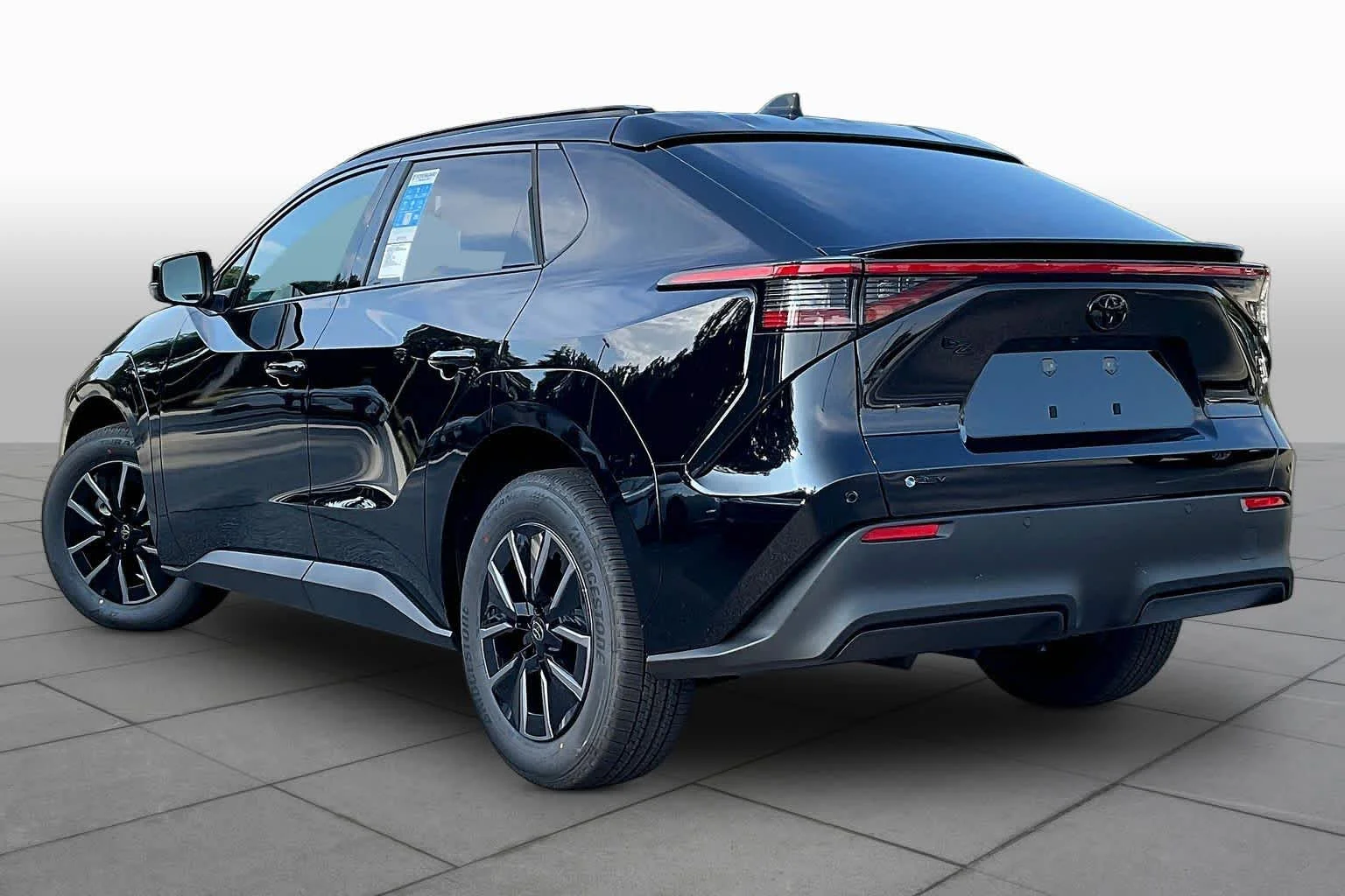 New 2026 Midnight Black Metallic Toyota XLE image 12