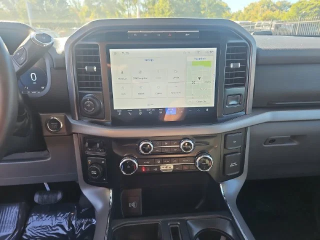 Used 2024 Black Ford XLT image 19