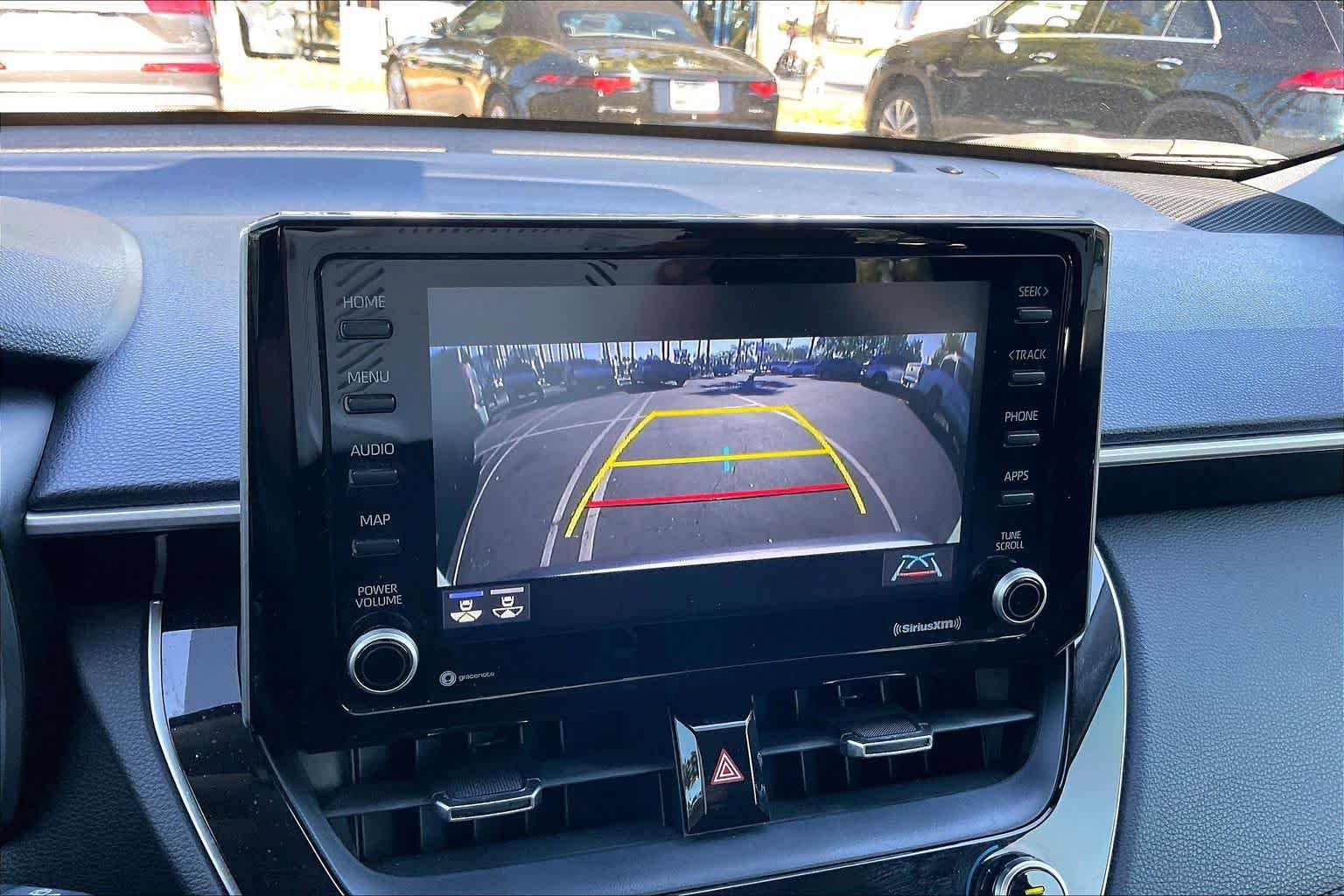 Used 2022 Wind Chill Pearl Toyota XLE image 25
