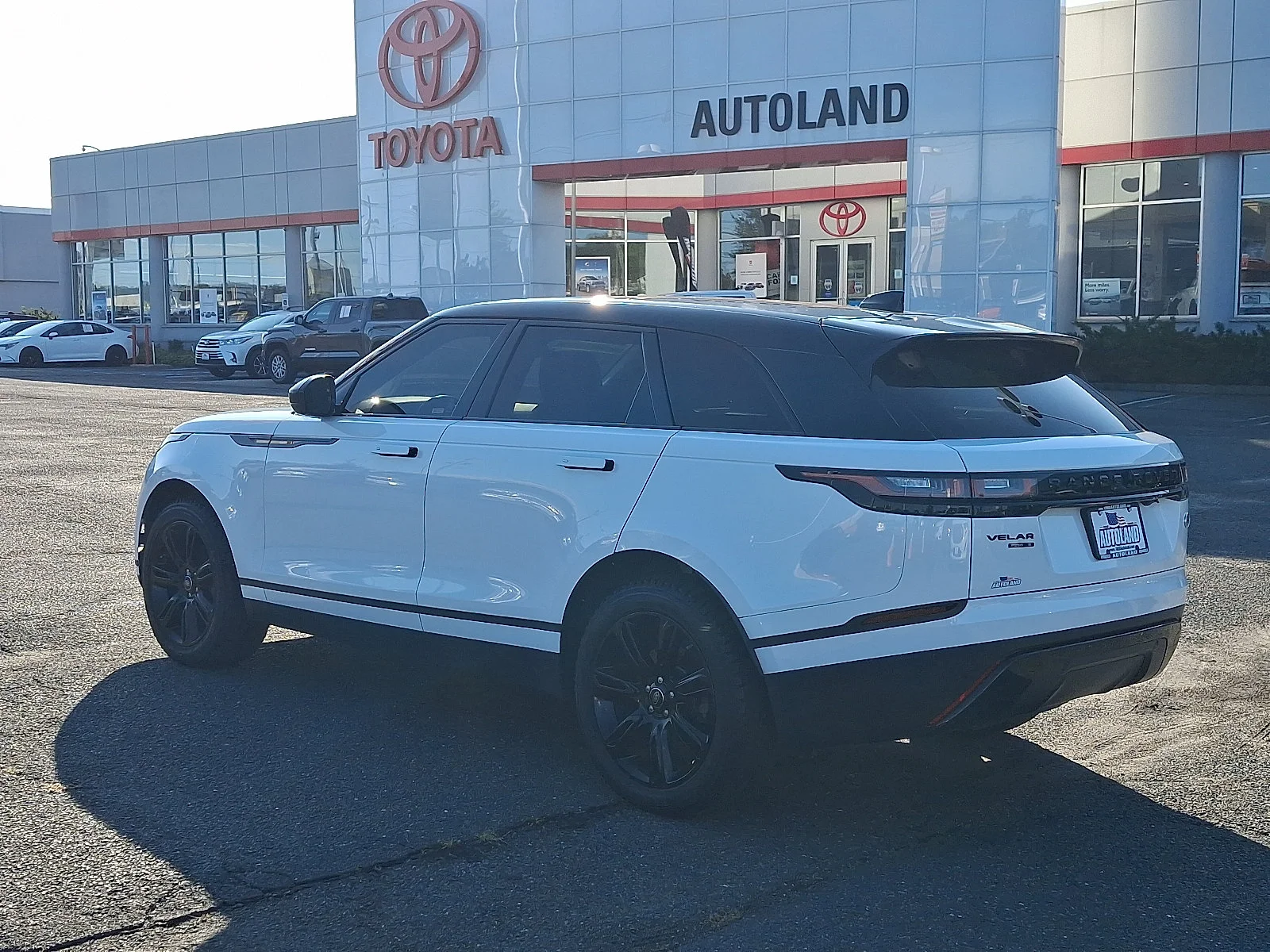Used 2020 Fuji White - 1AA Land Rover S image 5
