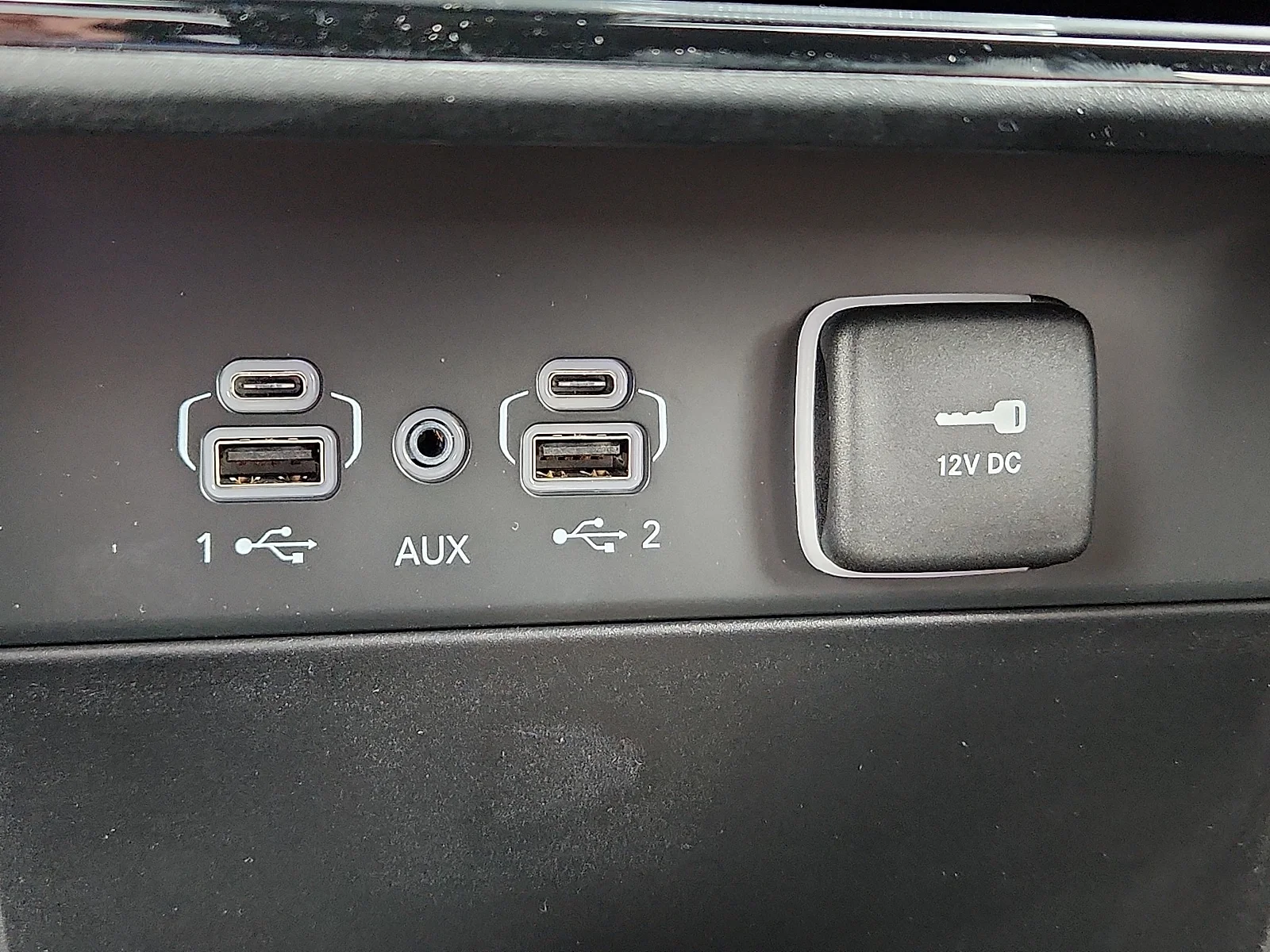 New 2026 Gray Jeep LIMITED 4X4 image 15