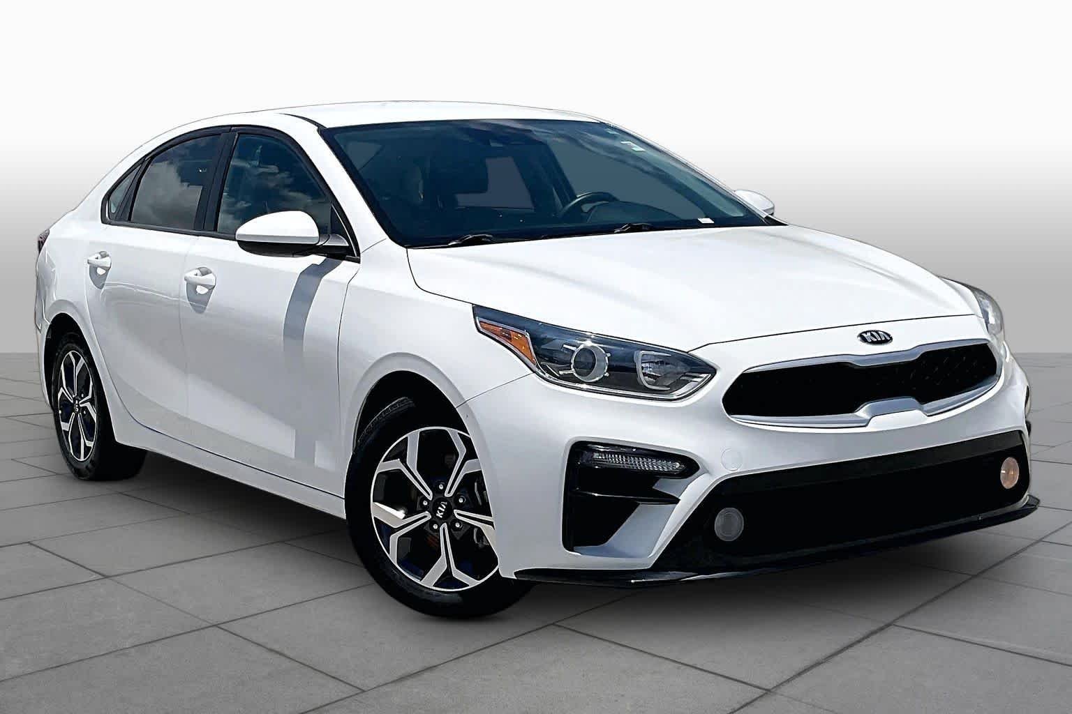 Used 2021 Clear White Kia LXS image 3