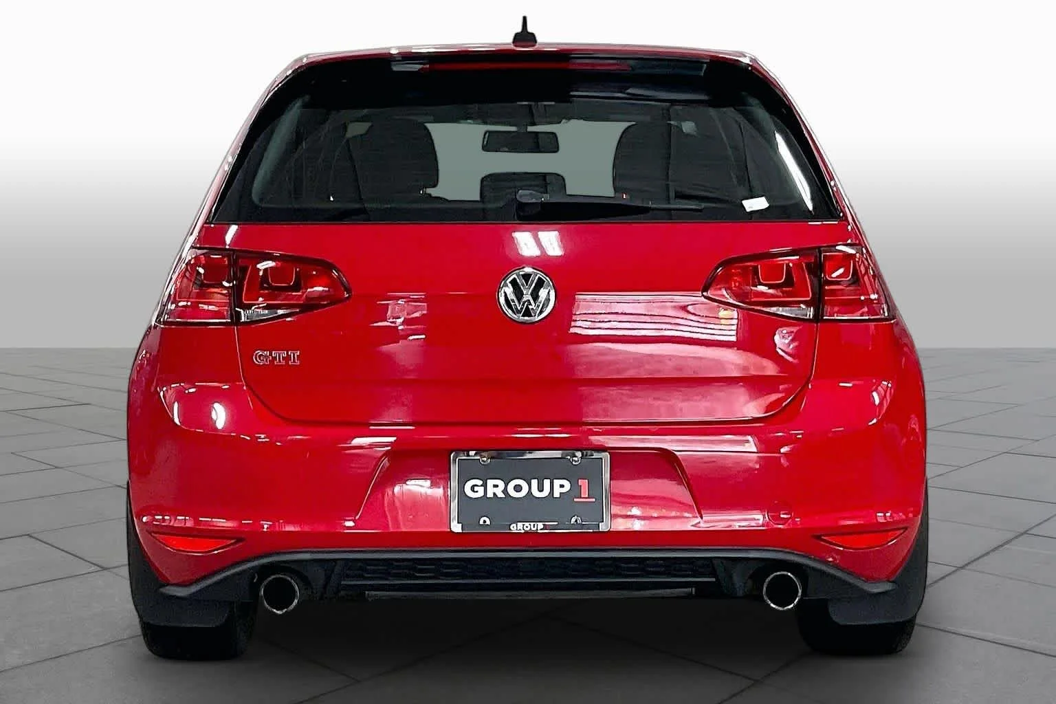 Used 2017 Tornado Red Volkswagen Sport image 5
