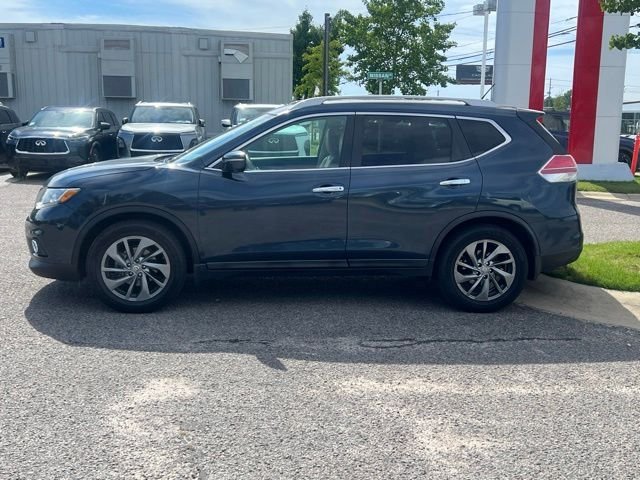 Used 2015 Blue Nissan SL image 2