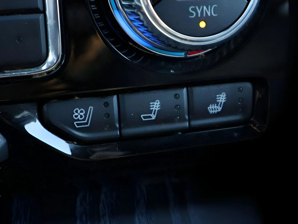 2021 GMC Yukon Denali - Photo 31
