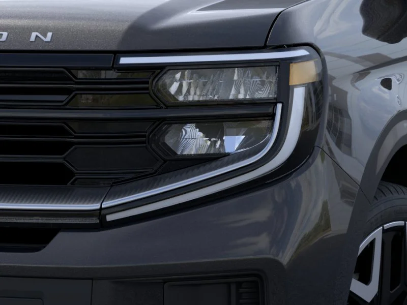 New 2025 Agate Black Metallic Ford Platinum® image 38