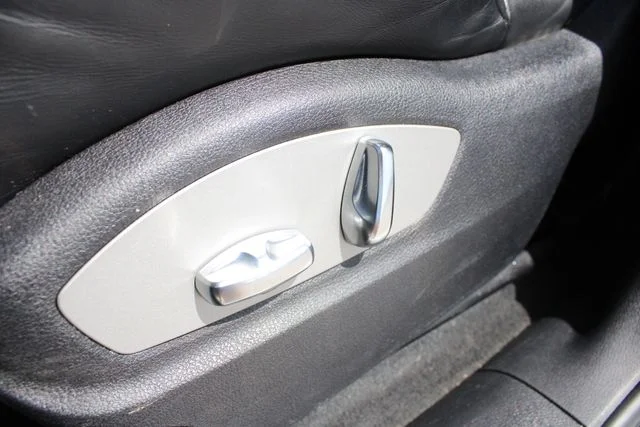 Used 2023 White Porsche T image 3