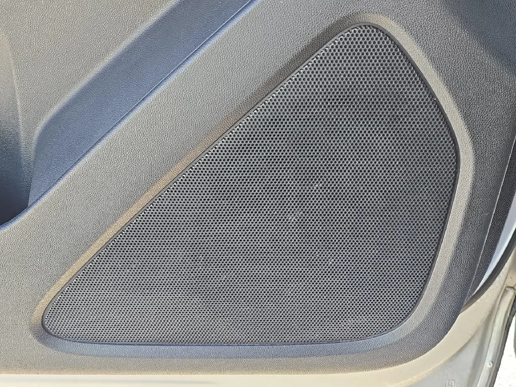 2020 Chevrolet Equinox LS - Photo 25