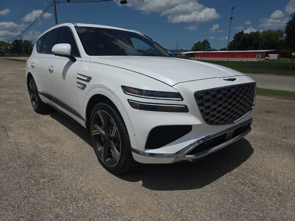 Used 2026 White Genesis 3.5T Prestige image 1