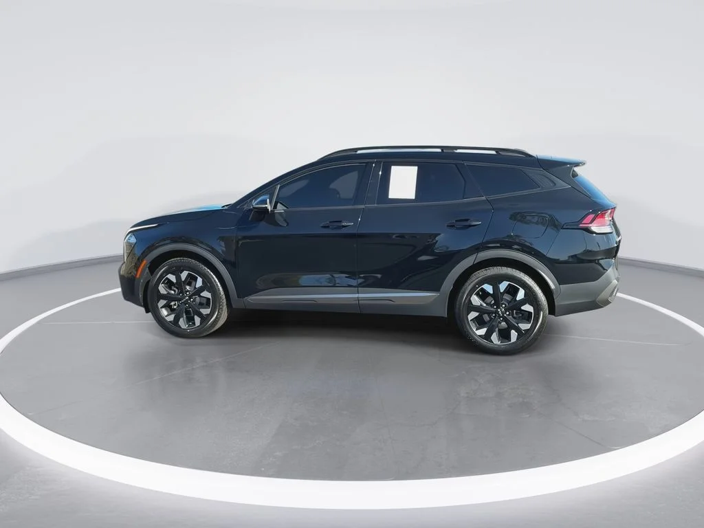 Used 2023 Black Kia X-Line image 5