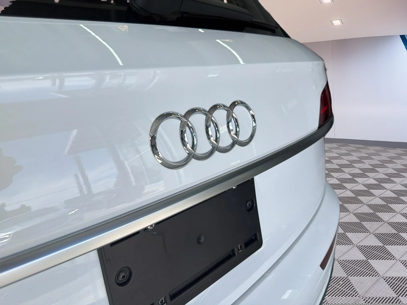 Used 2022 White Audi SQ5 Technik image 31