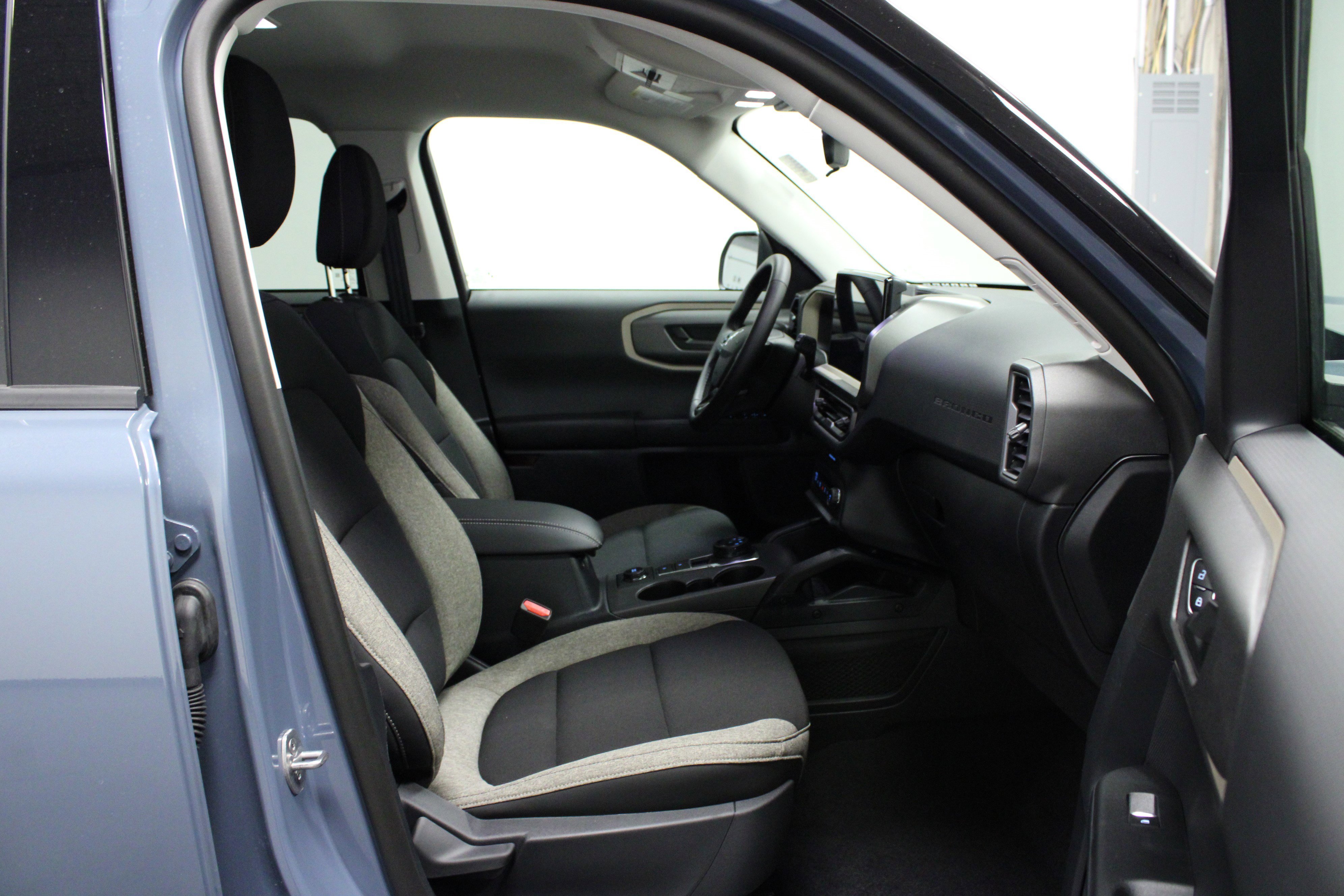 New 2025 Azure Gray Metallic Tri-Coat Ford Big Bend image 16