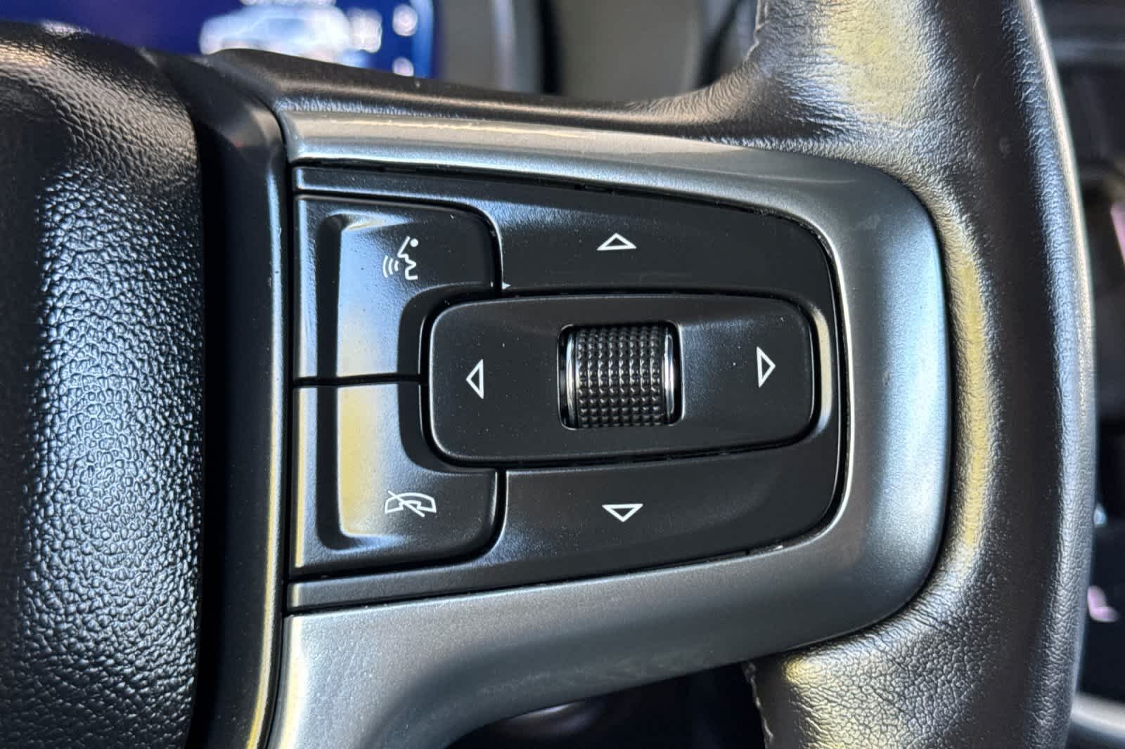 Used 2022 Satin Steel Metallic Chevrolet Z71 image 29