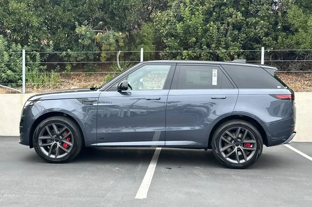 New 2026 Varesine Blue Land Rover Autobiography image 2