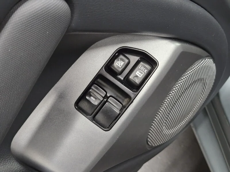 Used 2007  Mitsubishi GT image 13