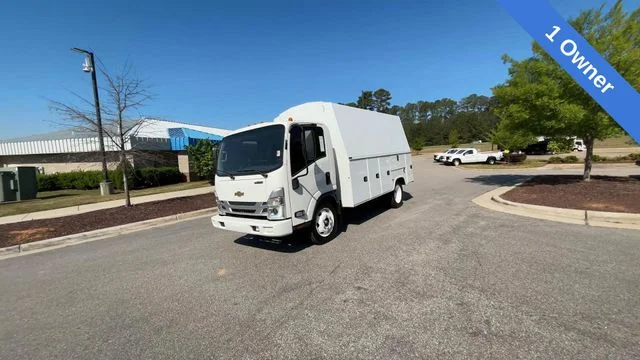2023 Chevrolet Low Cab Forward 4500 Gas 176" WB Regular Cab's photo
