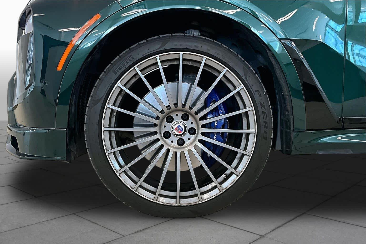 Used 2025 ALPINA Green Metallic BMW ALPINA XB7 image 10