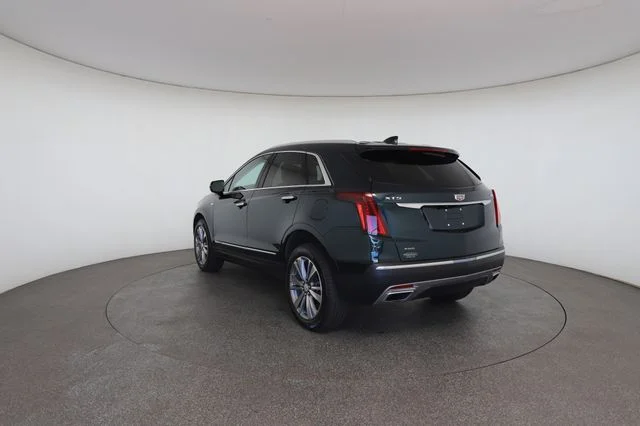 Used 2025 Green Cadillac Premium Luxury image 12