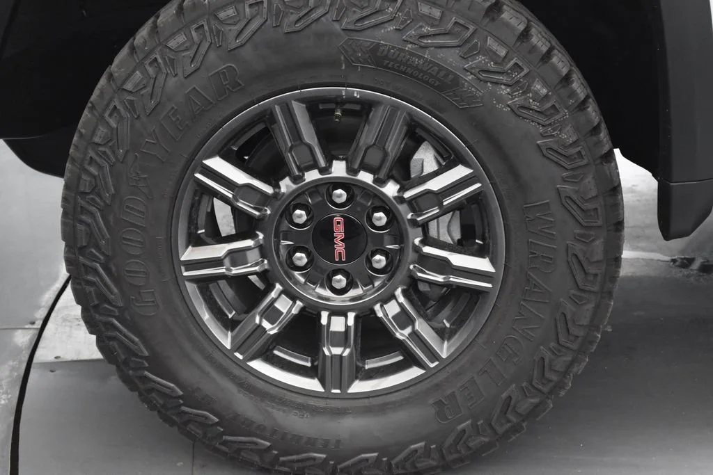 2026 GMC Sierra 1500 AT4X - Photo 31