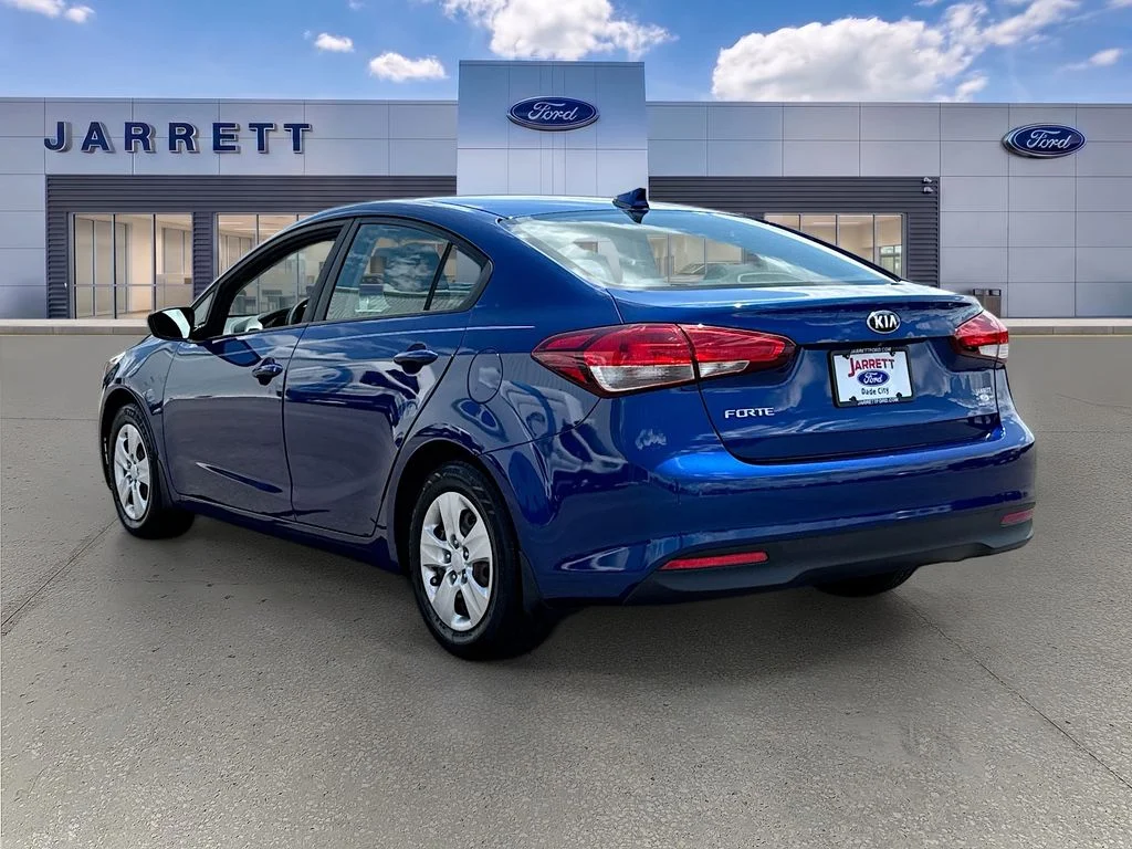 Certified Used 2018 Blue Kia LX image 5