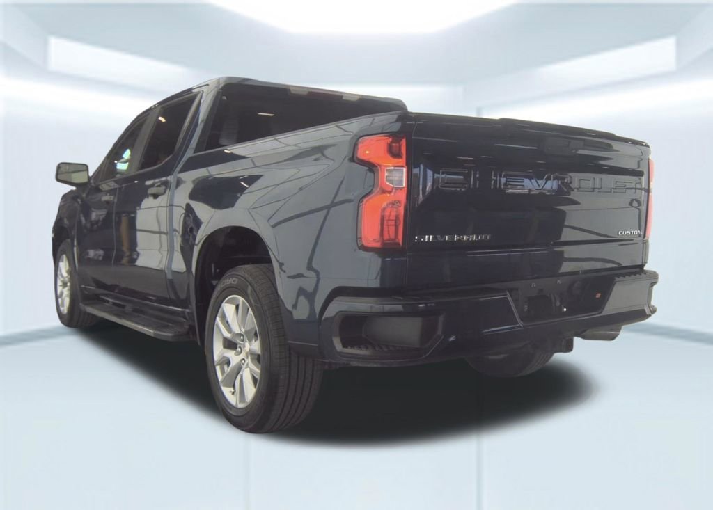 Used 2020 NORTHSKY BLUE METALLIC Chevrolet Custom image 4