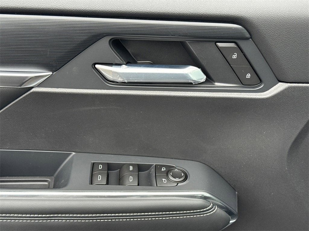 2026 GMC ACADIA - Image 14