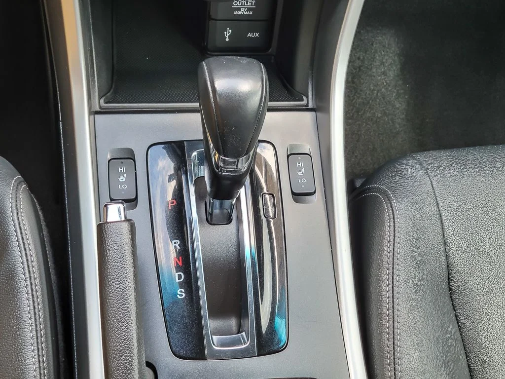 Used 2014 Black Honda Touring image 16
