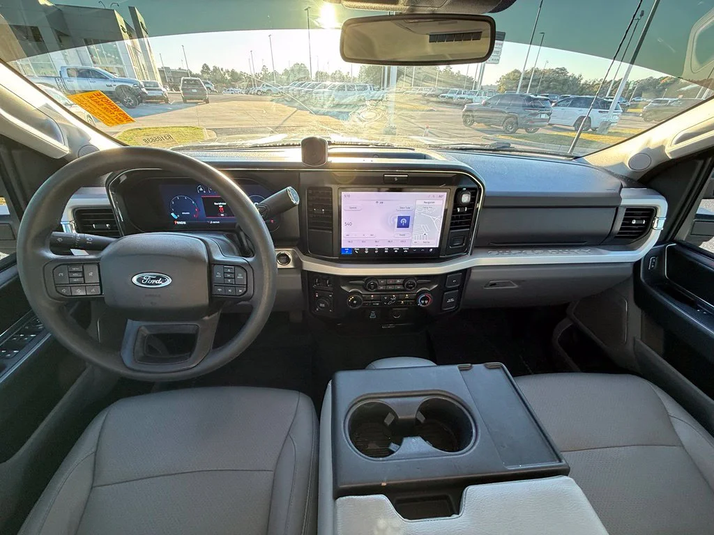 Used 2025 Gray Ford XLT image 9